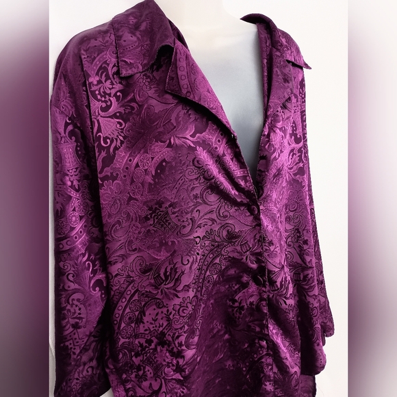 Victoria's Secret Vintage Victorian Purple Notched Collar Relaxed Robe(#102) - Picture 3 of 7